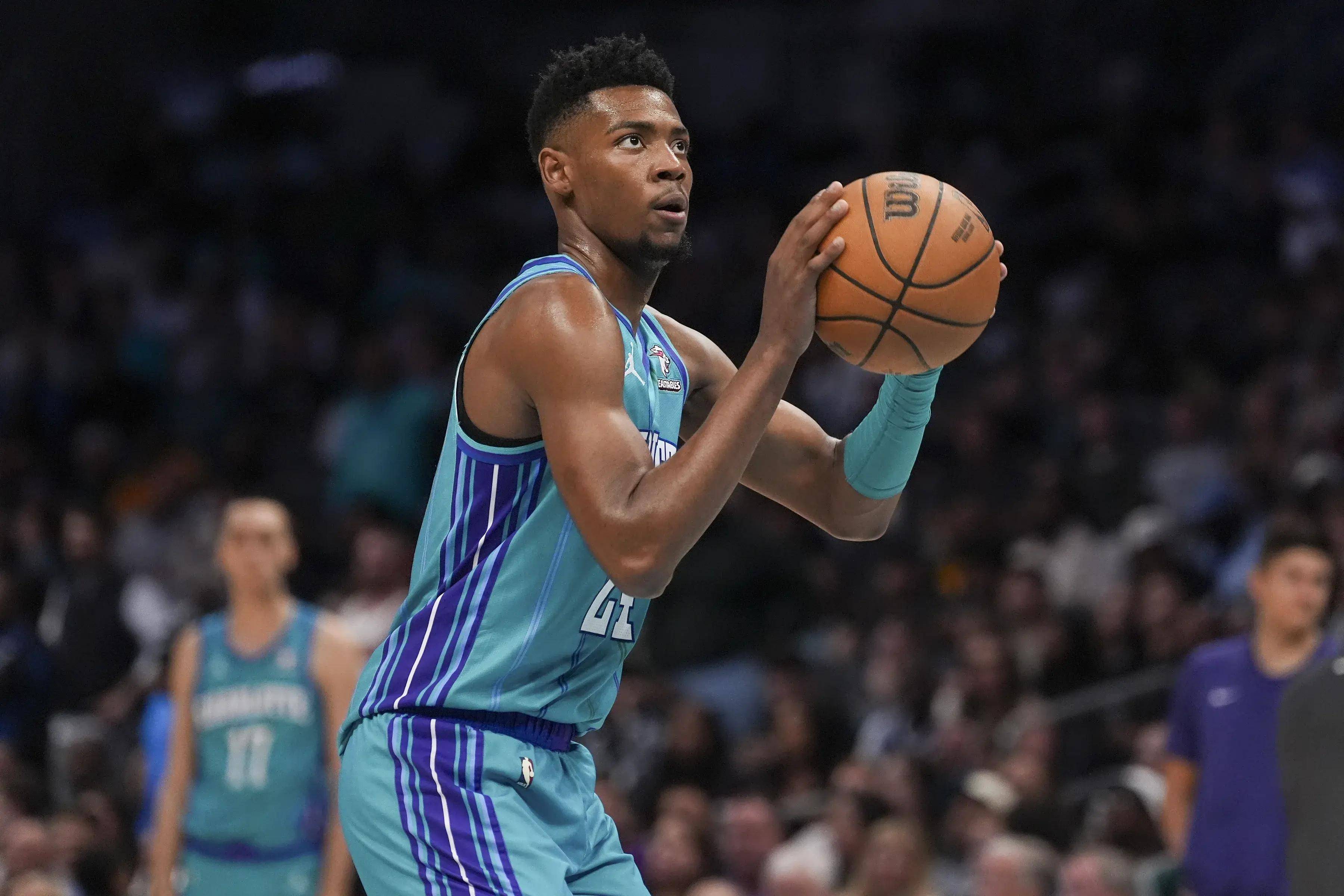 如意体育 :雄鹿复出首战，黄蜂状态火爆，米切尔成为焦点！