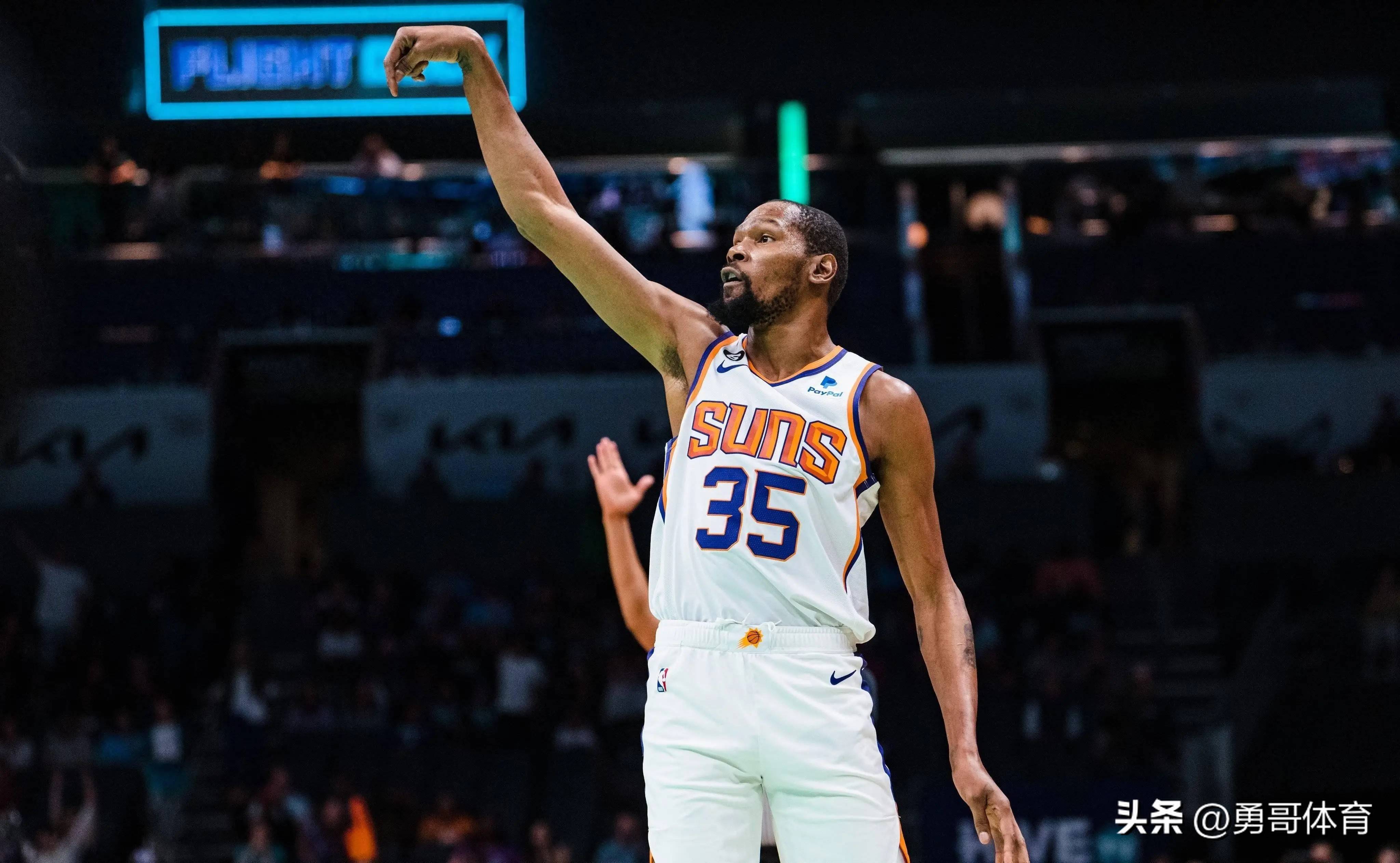 如意体育首页 :杜兰特绝杀时刻，米切尔点燃赛场，步行者迎来胜利！